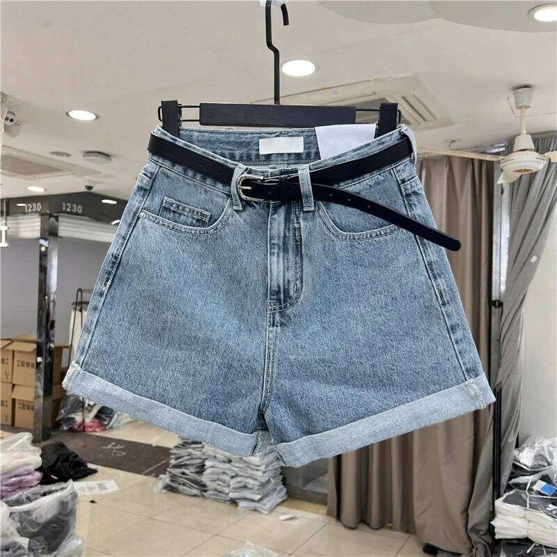 Design Sensibility Denim Cotton Summer Petite Straight-Leg Streetwear Loose Jean Shorts Casual Style Women's Trousers XJ260305