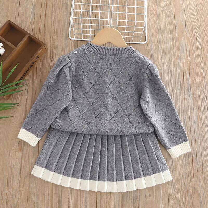 Girls' Preppy 2-Piece Knit Set Long Sleeve Bow-Trim Top + Pleated Skirt, Cozy Fall & Winter Outfit for Big Kids Girl Clothes Z260304