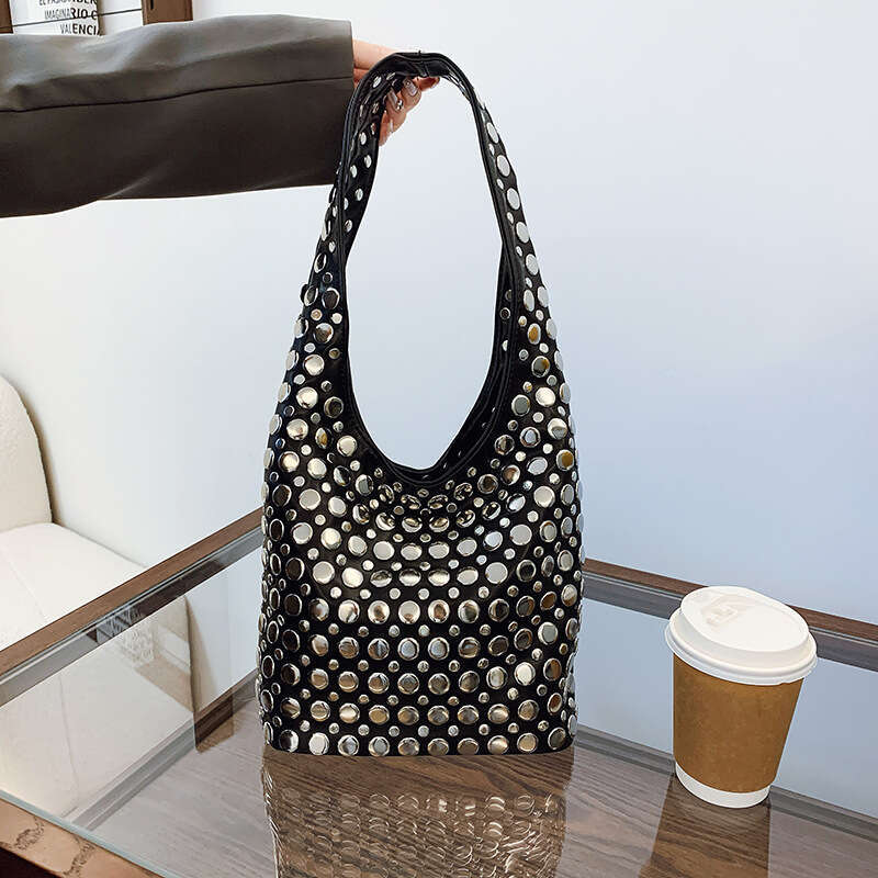 European and American Fashion Handbag for Women 2025 New Casual Bucket Personality Trendy Cool Polka Dot Rivet Underarm Bag