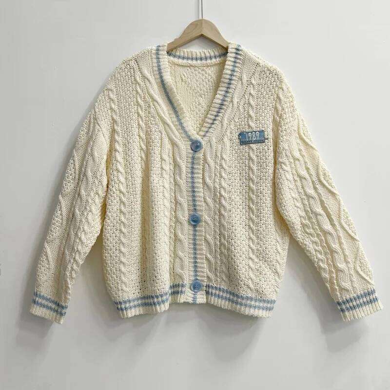 Beige 1989 Cardigans with Blue Star Women Autumn Warm V-neck Knitted Sweaters Winter Female Vintage Casual Loose Tops XJ260305