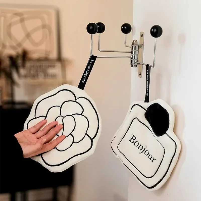 French Minimalist Hand Towel Double-layer Thickened Quick-drying Absorbent Cloth for Bathroom KitchenT260305