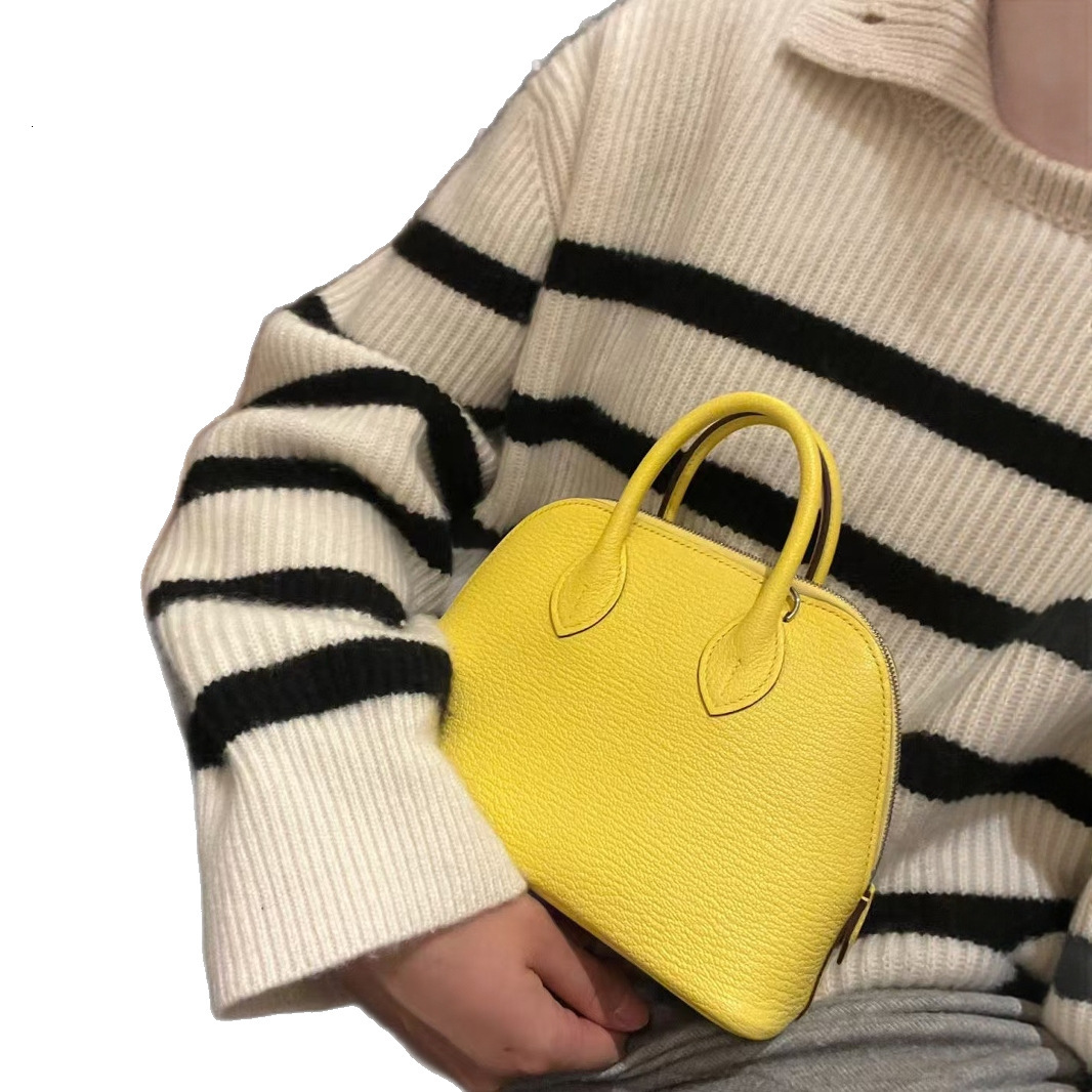 2026 Women's Yellow Handbag, High-end Bowling Bag, Fashionable Light Luxury Crossbody Luxury Handbag Bag, Shell Bag Wholesale