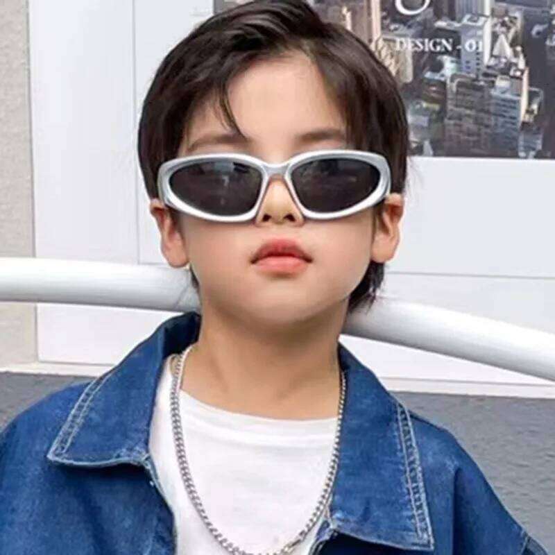 Fashion Children's Y2K Sunglasses Children Summer Outdoor Sunshade Sun Glasses Kids Hip Hop Eyewear UV400 Oculos De Sol Z260304