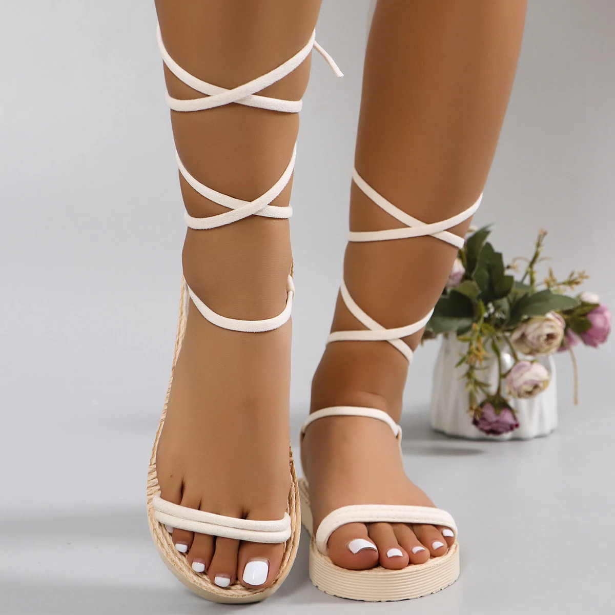 Womens fashion trend anti-slip wear comfortable lightweight soft soled strappy sandals 260306
