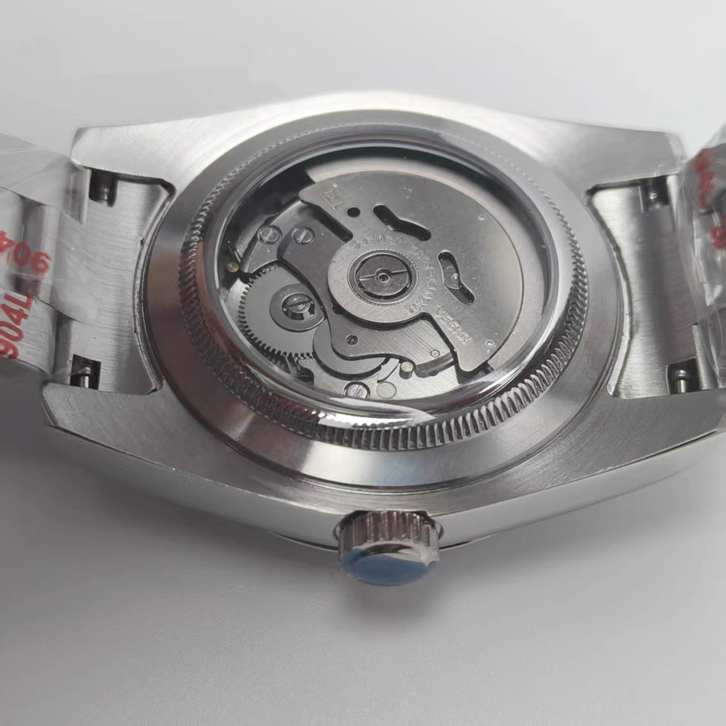 Self Made Diy NH35 Movement Sliver Watch Mod 39mm 316L Case 20mm 904L Strap green luminous Hands sapphire glass Fit NH35 movement strip nail Brown 28.