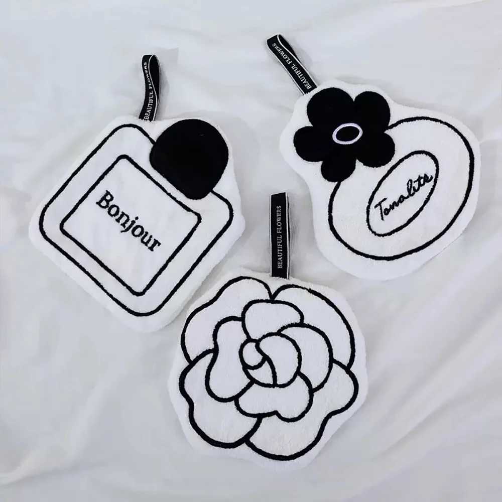 NEW Rose Flower Hanging Hand Towel Decorative Absorbent Towel for Kitchen BathroomT260305