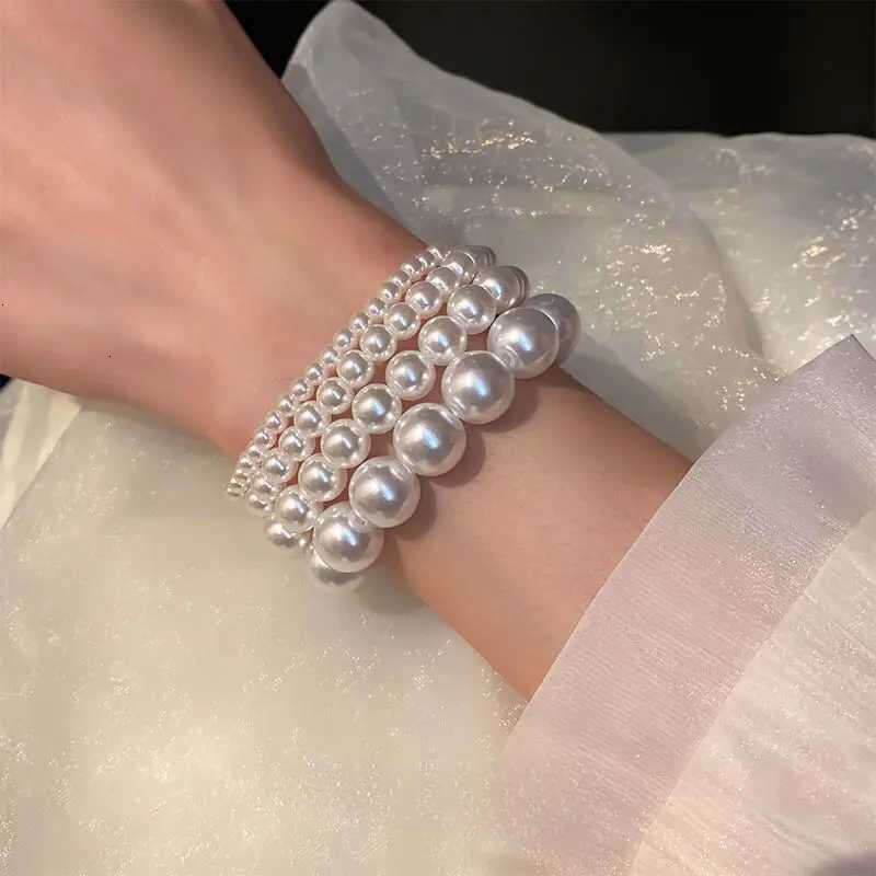 Elegant White Faux Pearls Beaded Bracelets for Wen Adjustable Elastic Rope Bracelet French Luxury Hands Jewelry AccoriesW251025