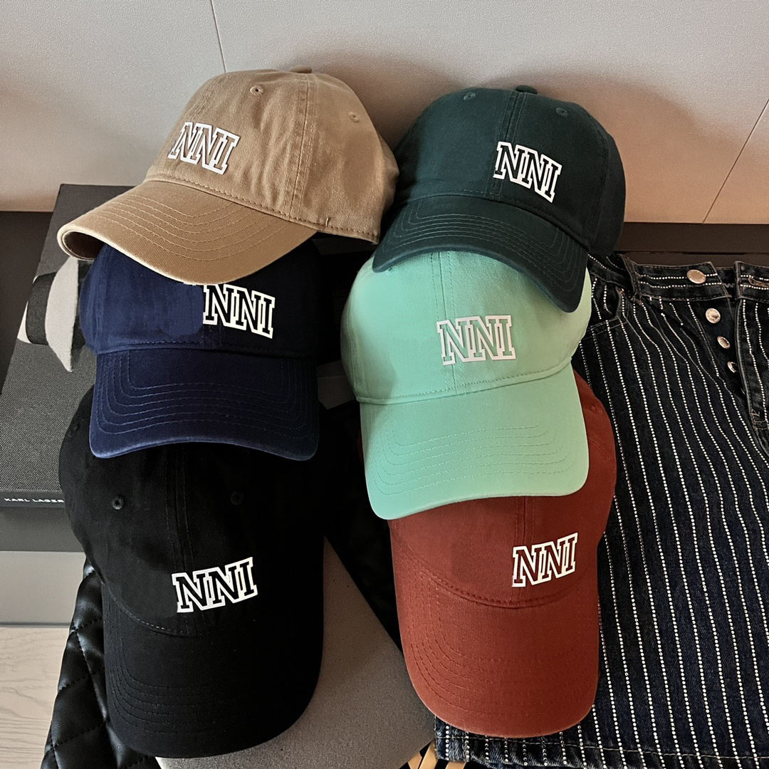 cap designer hat luxury cap solid color letter 12A design cap warm temperament cap for sports travel hat fashion casual style trucker wear hat very good