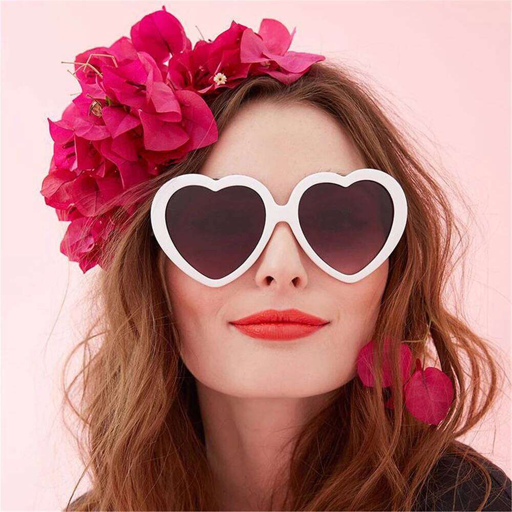 Lovatfirs 8 Pack Heart Sunglasses for Party Travel Women Men A total of 16 colors are available Z260304