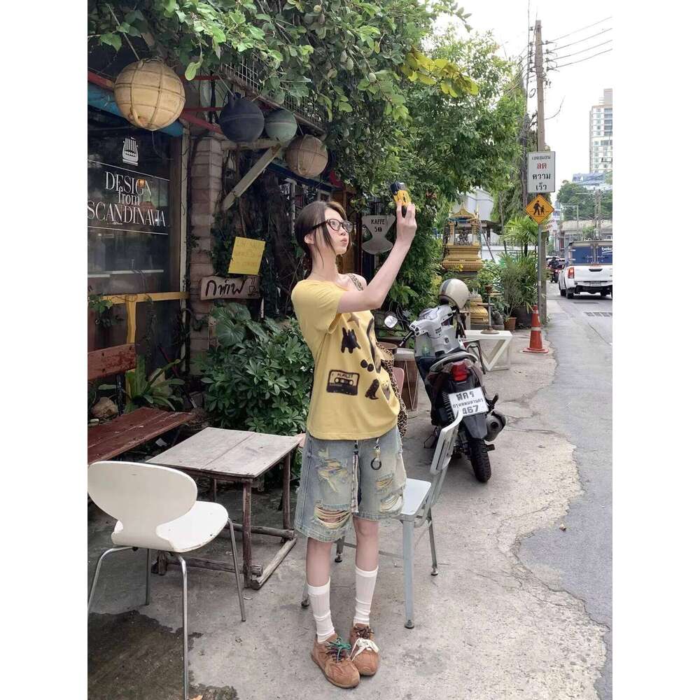 2025 Autumn American Vintage Washed Distressed Denim Shorts New Women's Wide-leg Straight Knee Length Pants Casual Streetwear XJ260305