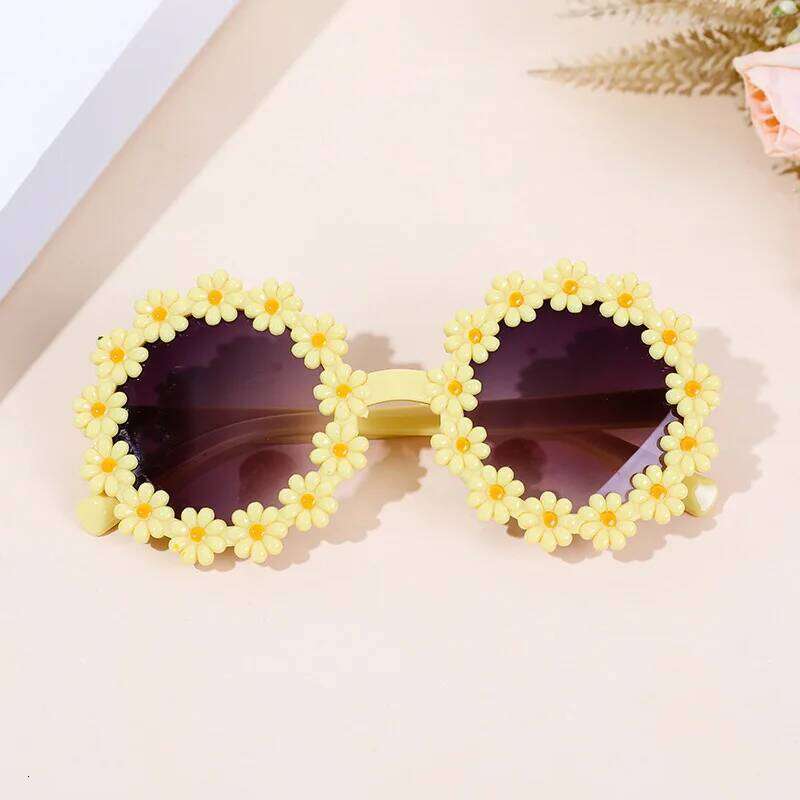 Round Flower Glasses For Kids Cute Daisy Sunglasses Children Outdoor Sun Protection Shades Fashion Funny Party Eyewear Z260305
