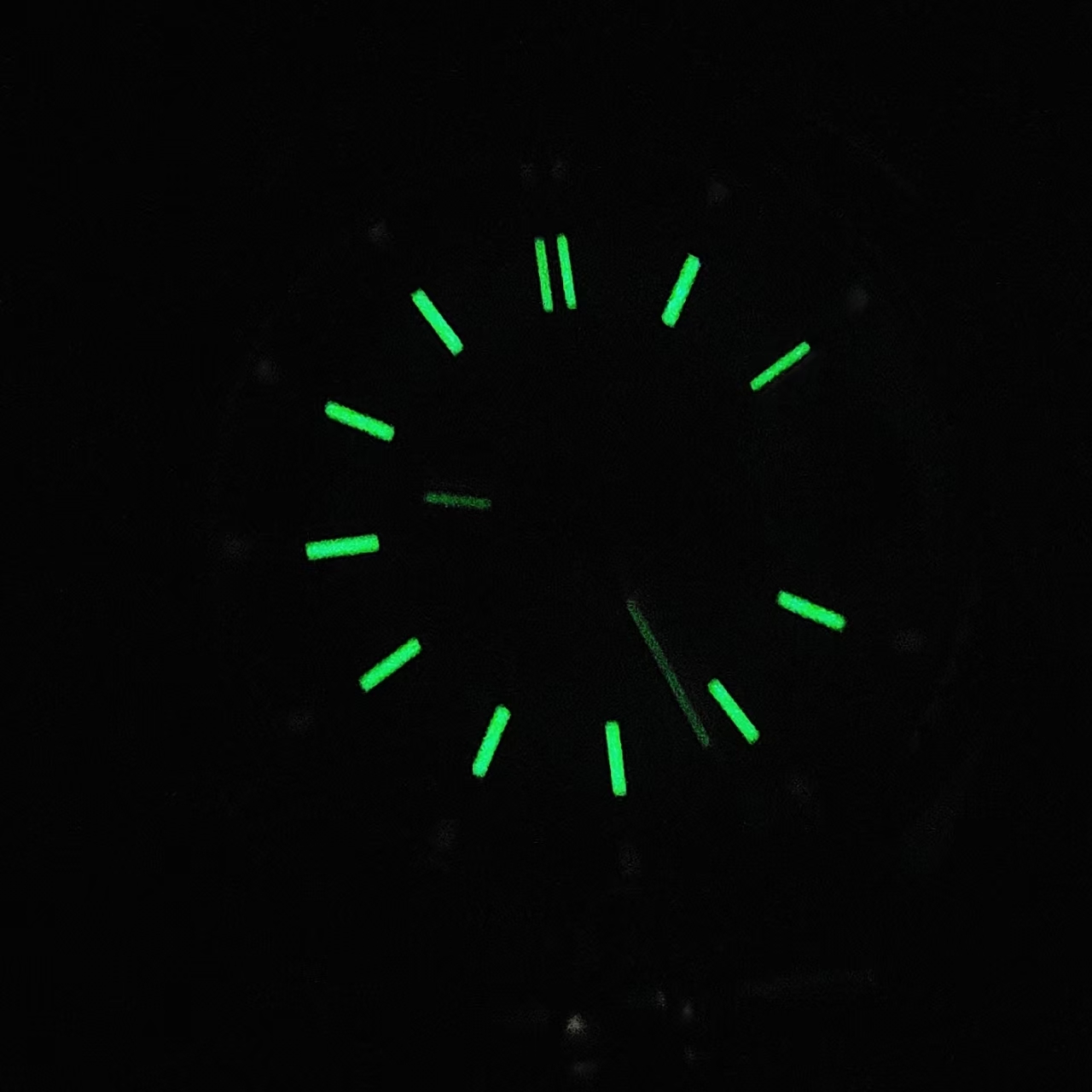 Self Made Diy NH35 Movement Sliver Watch Mod 39mm 316L Case 20mm 904L Strap green luminous Hands sapphire glass Fit NH35 movement strip nail Brown 28.