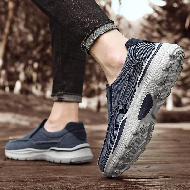 Mens Shoes Comfortable Canvas Shoes Breathable Loafers Mens Walking Sports Shoes Mens Trendy Casual Sports Shoes 260228