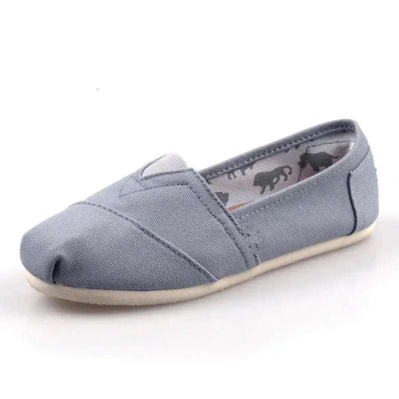 2026 Summer Blue Loafers Men Classic Canvas Flats Shoes Women Comfortable Breathable Men Casual Shoes Slip-on Espadrilles 260305