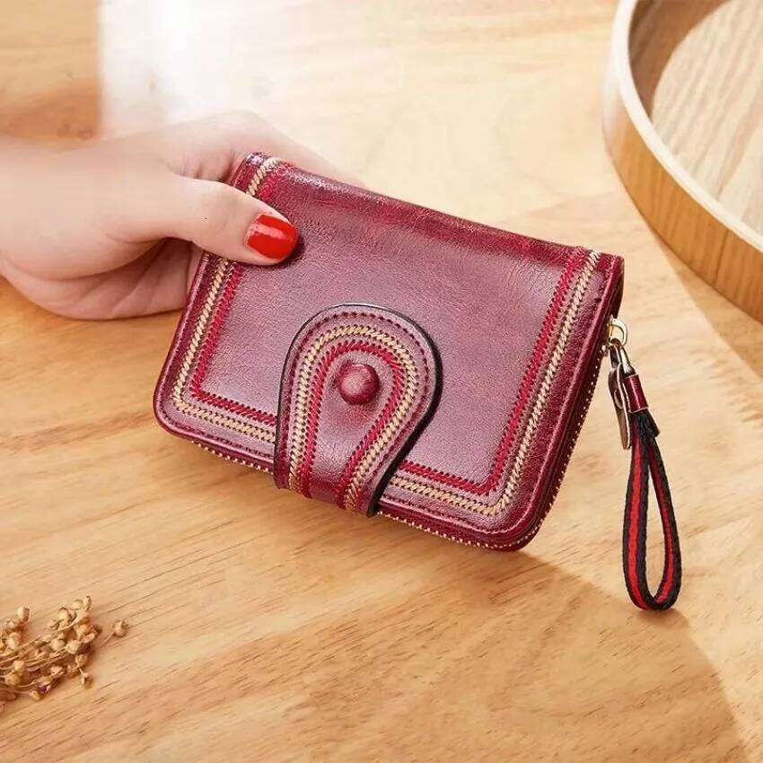 1 Pcs Retro Oil Wax Skin European and American Multi Slot Organ Card Bag Zipper Short Women's Wallet Baellery Carteira Masculina C260304
