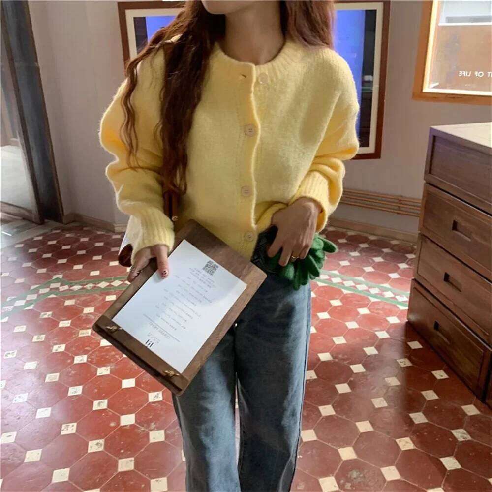 Korean Sweet O-neck Cardigan Women Autumn Winter Single Breasted Long Sleeve Warm Outwear Vintage Knitted Sweater XJ260305