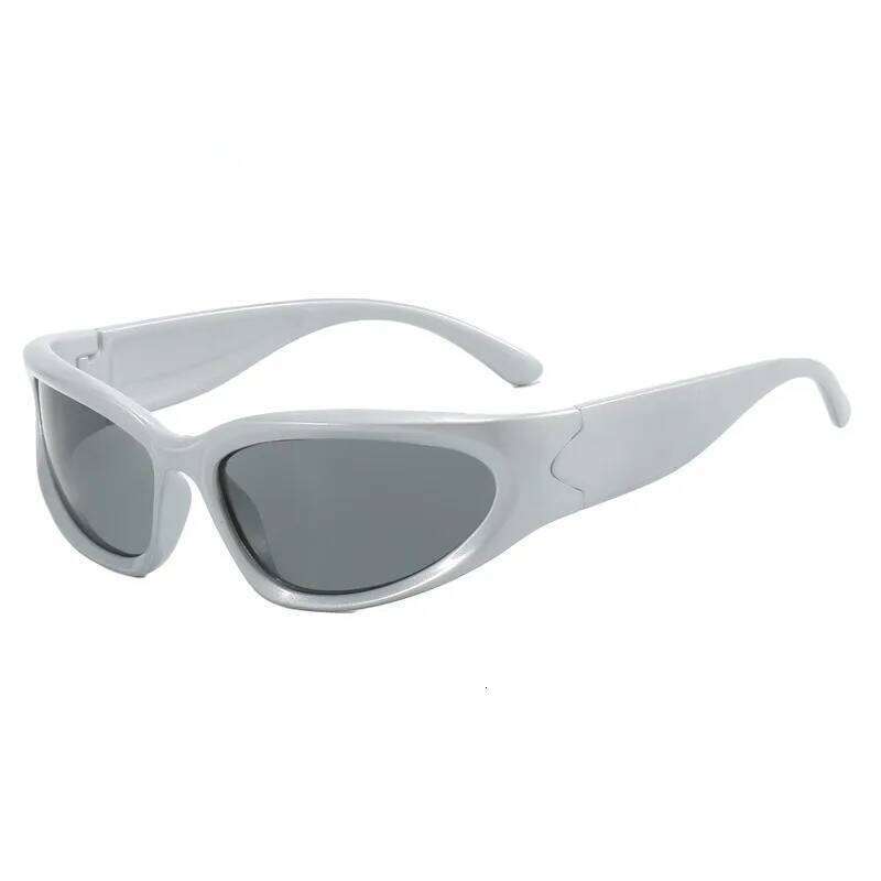 Fashion Children's Y2K Sunglasses Children Summer Outdoor Sunshade Sun Glasses Kids Hip Hop Eyewear UV400 Oculos De Sol Z260304