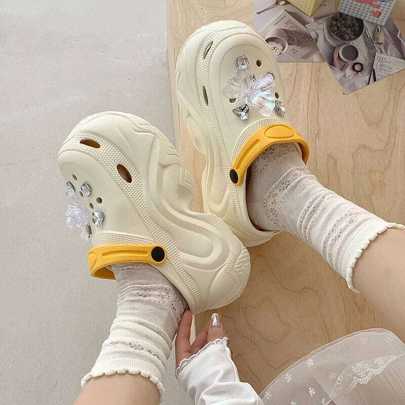 Cute DIY Butterfly Fashion Clogs Women Summer Platform Shoes Soft EVA 2 Way Wear Sandals For Female Indoor Street Slippers