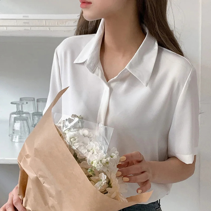 Classic Solid Color Short Sleeve Shirt Women Simple Single Breasted Casual Tops for Woman Summer Elegant White Button Up 260228