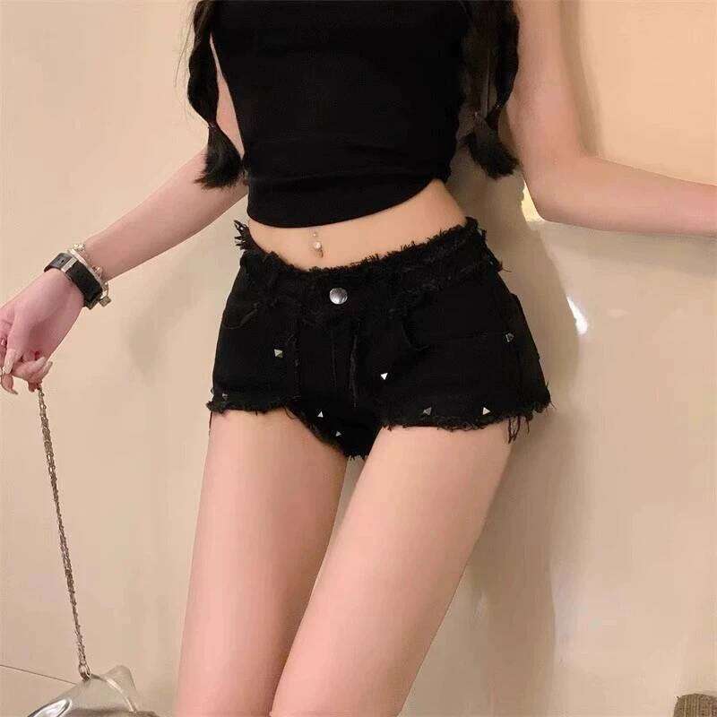 Summer New Style Street Shot Sweet Ultra Low Waist Jean Dew And Hip Leggings Hot Pants Triangle Denim Short Pant Wholesale XJ260305