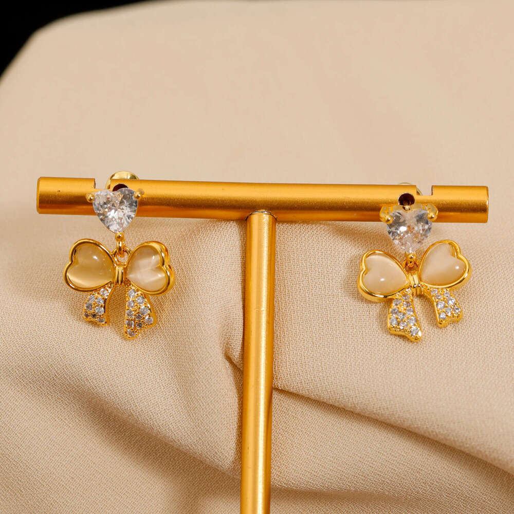 Exquisite And Luxurious Ultra-shiny Heart-shaped Zircon Cat's Eye Stone Bowknot Earrings For Women
