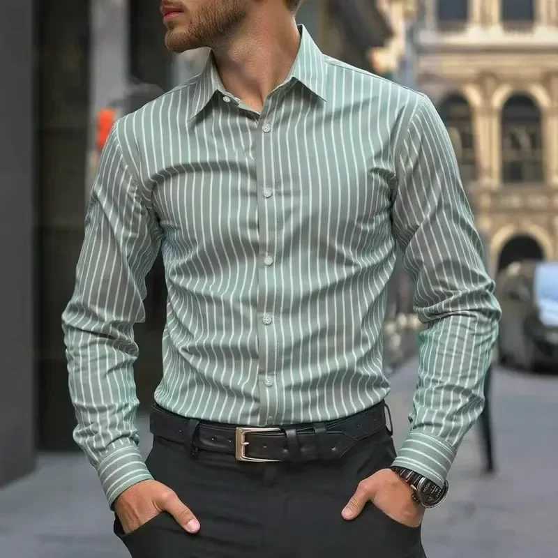 Spring Autumn Men Clothes Long Sleeve Stripe Shirt Men Business Casual Lapel Button Shirt Tops M260305