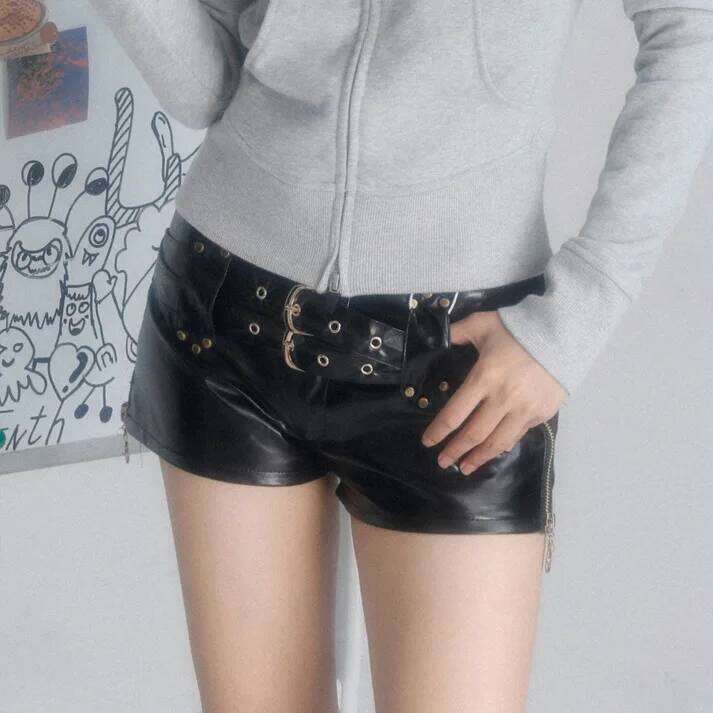 2025 New Spice Girl Y2k Retro Nightclub Sexy Low Waist Bodycon PU Leather Boots Shorts Woman XJ260305