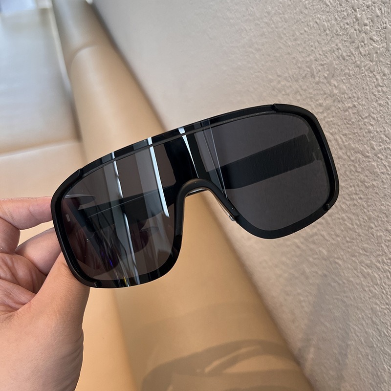 2026 New Designer Luxury Brand Outdoor Bicycle Windproof Goggles Casual Sunglasses Ski Goggles Protective Glasses Black Large Frame Climbing Glasses