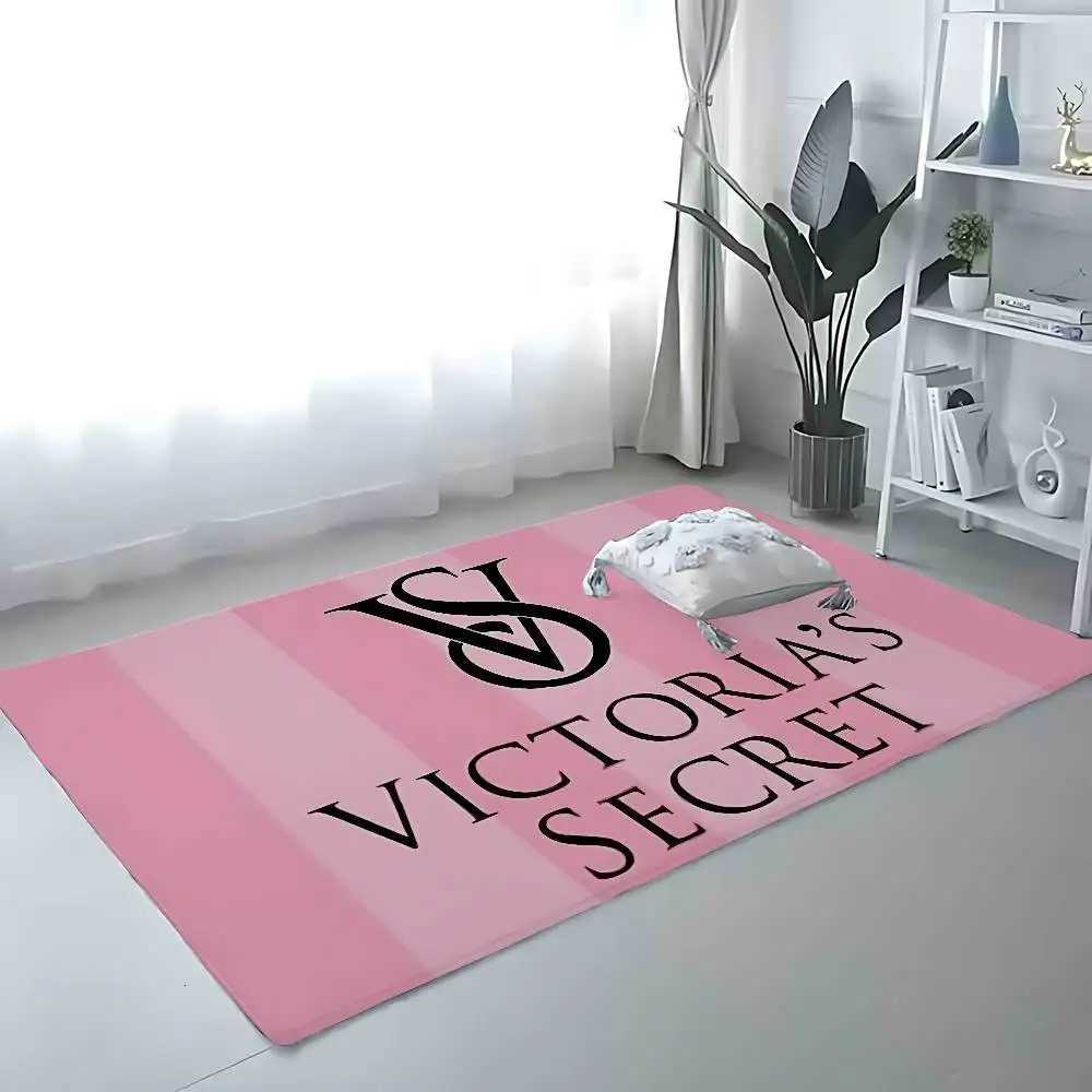 V-Vics-torias S-Sec-rets Floor Mat Graphic Printed Flannel Doormats For Bathroom Kitchen Entrance Carpet Home DecorT260305