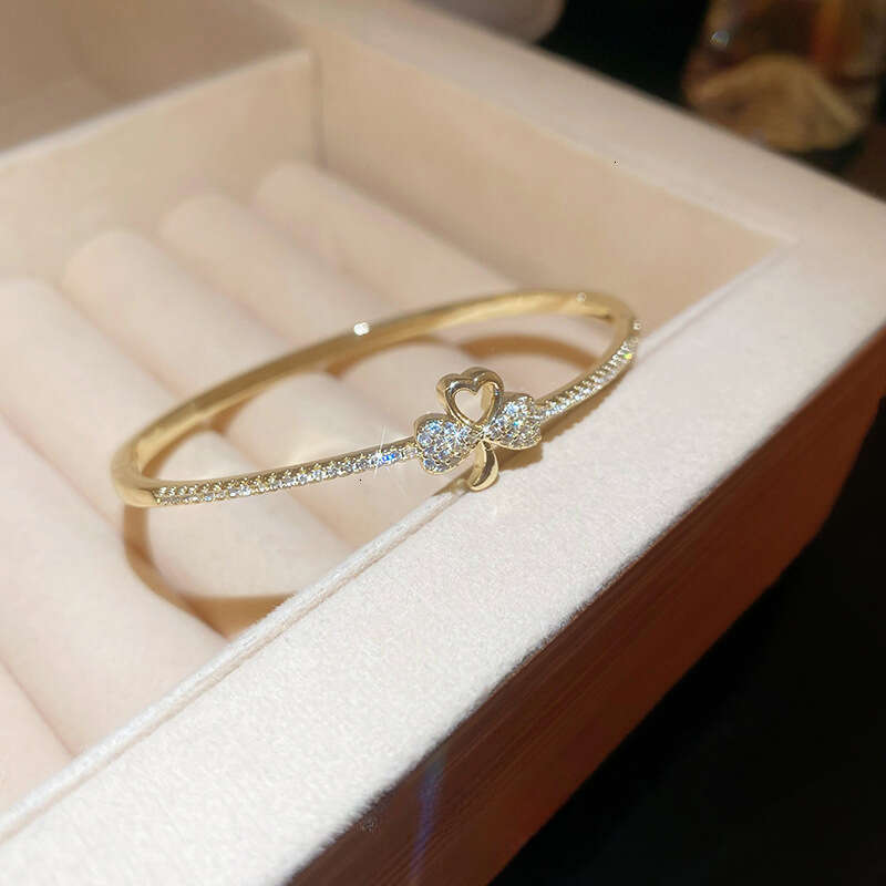 H-shaped open bracelet Solid gold-plated diamond-studded jewelry Small, versatile bracelets Luxury-inspired women's jewelry