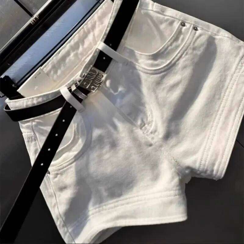 White Contracted HIGH Waist Shows Thin Denim Shorts Jean Female Summer New Style Fashionable Casual A Word Wide Leg Short Pants XJ260305