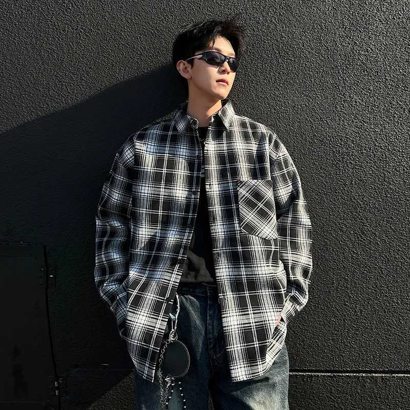 2026 Streetwear Men Plaid Long Sleeve Shirt Spring Autumn Fashion Versatile Outerwear Coat Male American Retro Lapel Shirts Man M260305