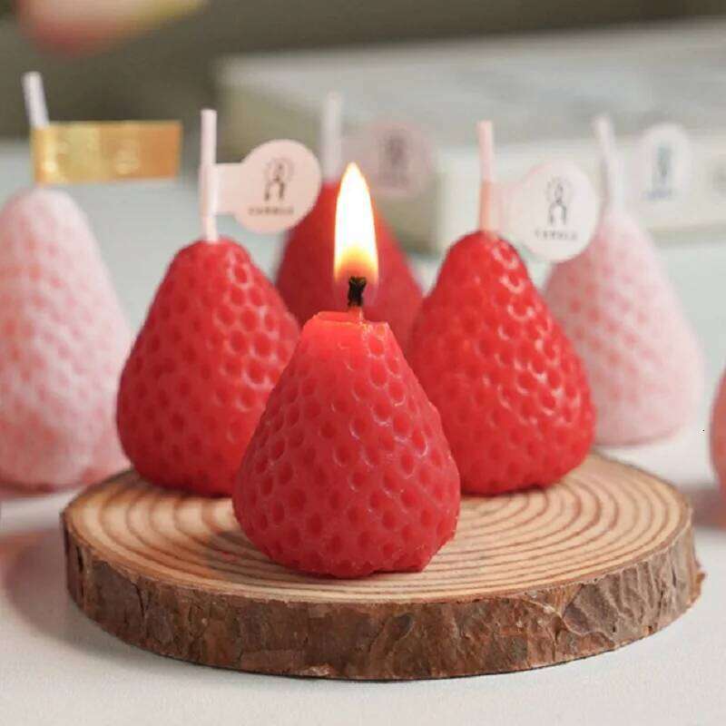 4/6/9pcs Strawberry Shaped Gift Box Handmade Realistic Fruit Aromatherapy Scented Mini Candles Home Decor Gifts W260304 W260305