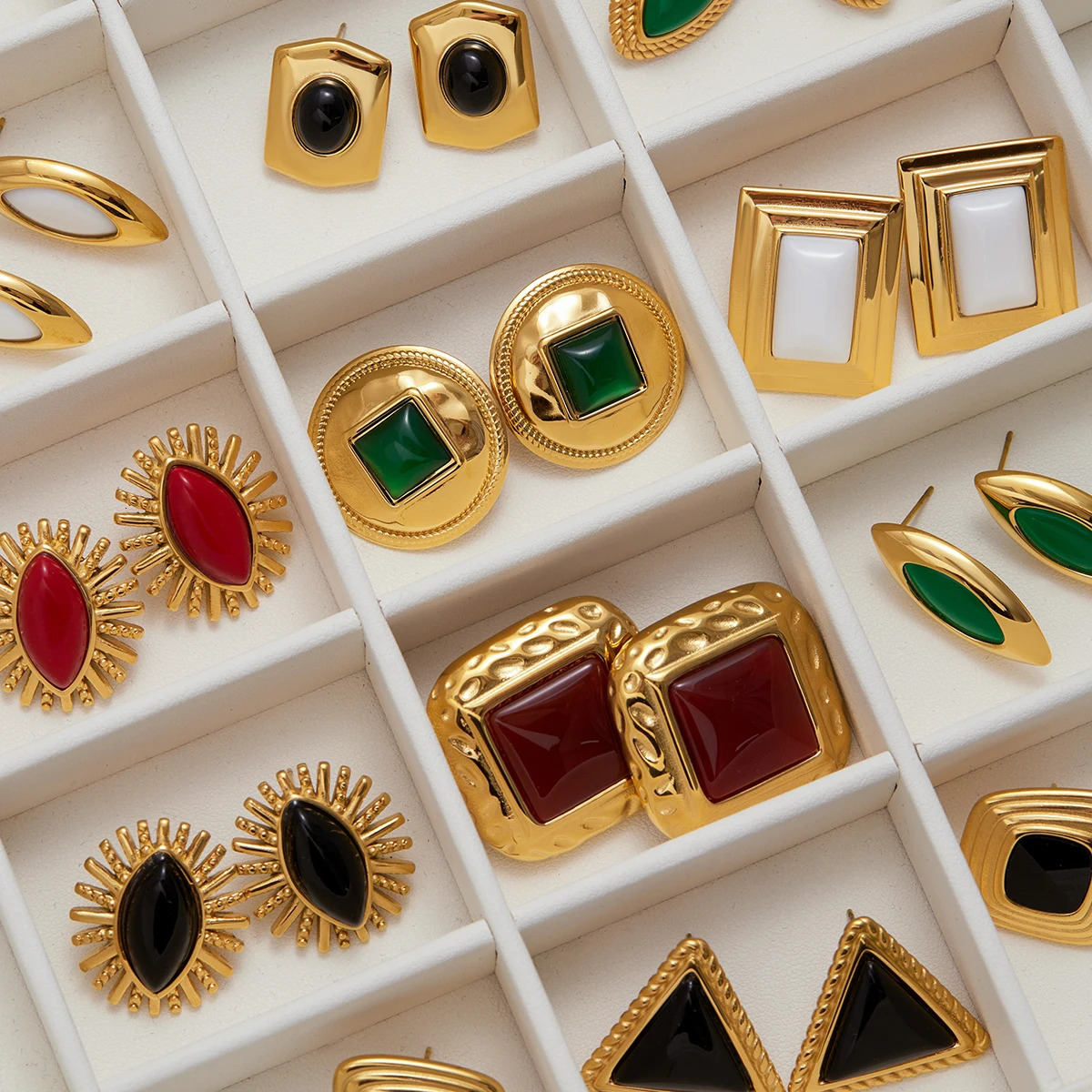 Uworld Vintage 18K Gold Color Plated Stainless Steel Horse Eye Geometry Ear Studs Triangular Irregular Earrings Jewelry 260303