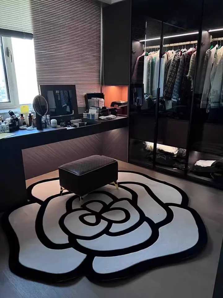 French Light Luxury Vanity Chair Carpet - High-End Bedroom Dressing Table Cushion for Wardrobe & Home DecorT260305