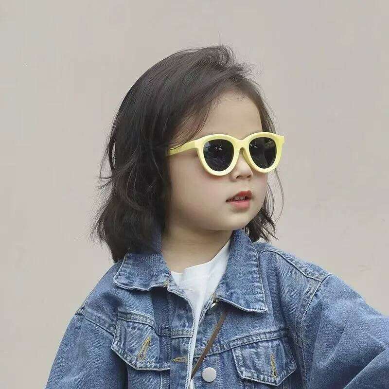 New Cool Colorful Candy colored Sunglasses Children's Oval Shaped Glasses With Small Frames Cute Baby Protection Eyeglasses Z260304
