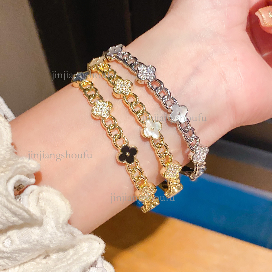 2026 Designer Bracelet Luxury Trendy Women's Jewelry European And American Fashion High End Zircon Breathable Exquisite Geometric Heart Shaped Ho