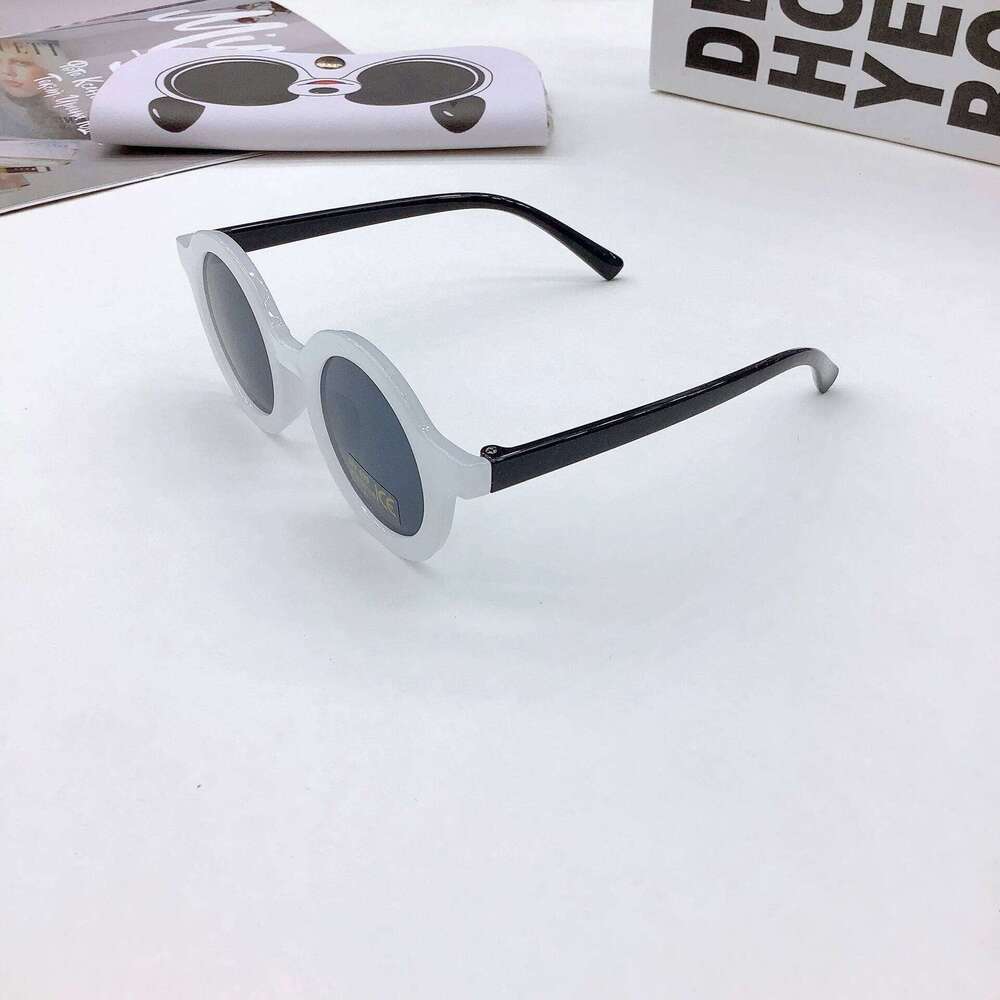 New Children's Round Lightweight PC Frame Elastic Paint Small Face Sunglasses for Boys and Girls Cool Cute Z260305