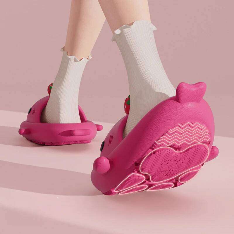 2025 New Shark Slippers Women Men Summer Shoes Cute DIY Strawberry Indoor Street Sandals Girls Boys Beach Shower Slides