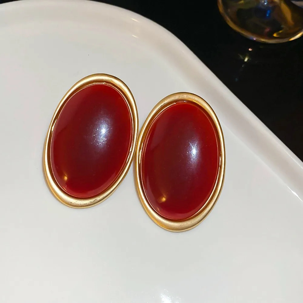 Exaggeration Retro Geometric Ellipse Resin Stud Earrings for Women Personality Charm Wedding Bride Party Jewelry No Fade Gift 260303