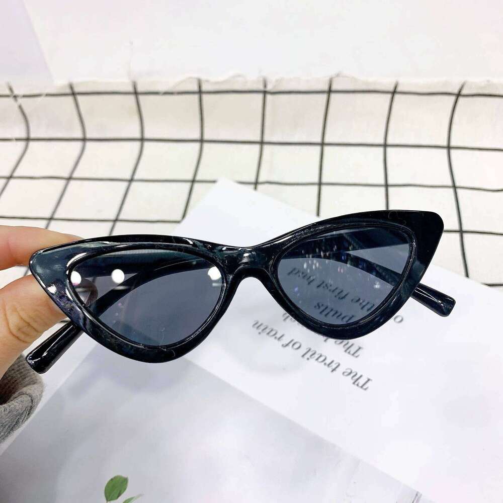 New small eye plastic frame glasses 9014 trendy children's cat's Eye Sunglasses Z260305