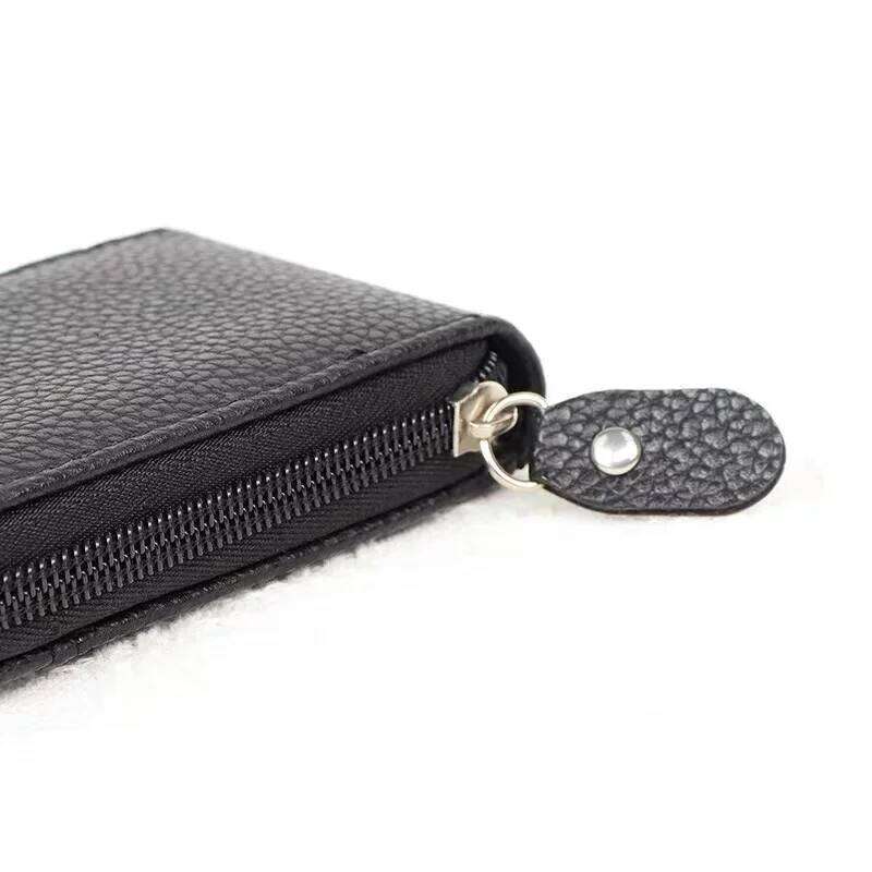 A stylish exquisite wallet with multiple card slots and a compact design C260304