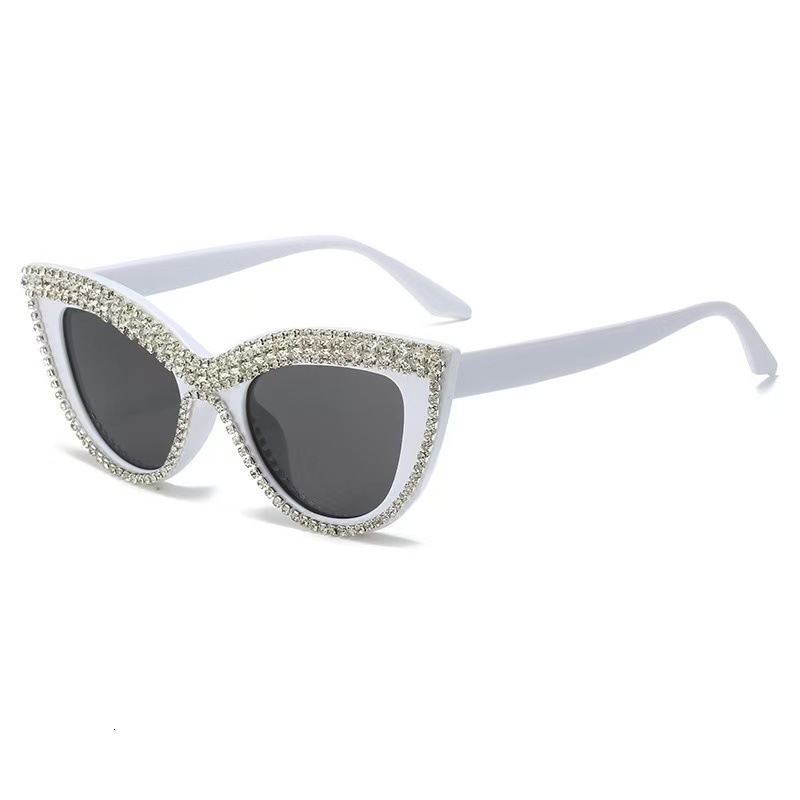 2026 New Designer Luxury Brand Handmade Cat Eye Diamond Inlaid New Non Prescription Glasses Fashion Glasses Frame Personalized Sunglasses Photo Concav
