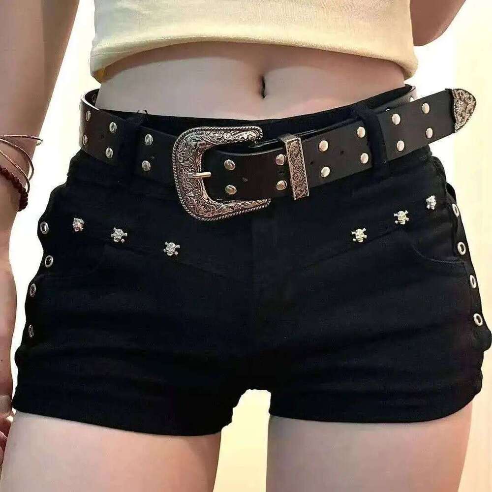 American Style Spicy Girl Dark Y2k Hugging Small Black Rivet Design Denim Super Shorts Low Waist Slimming Hot Pants XJ260305