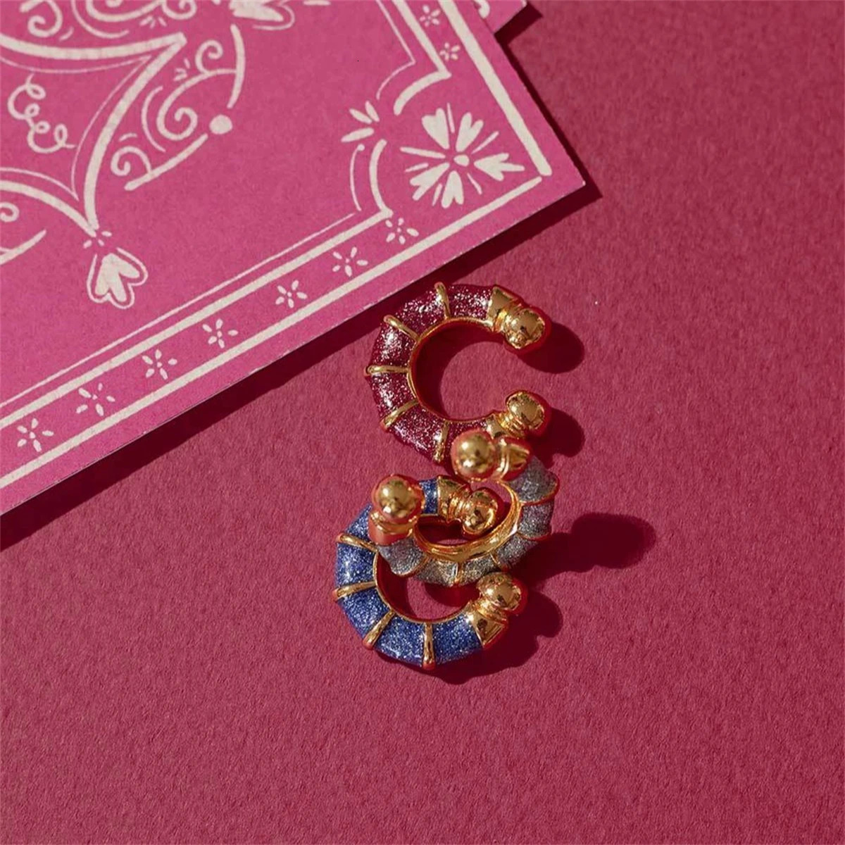Circular earrings with dopamine fine glitter earrings for women high-end fashion gold-plated and color preserving 260303