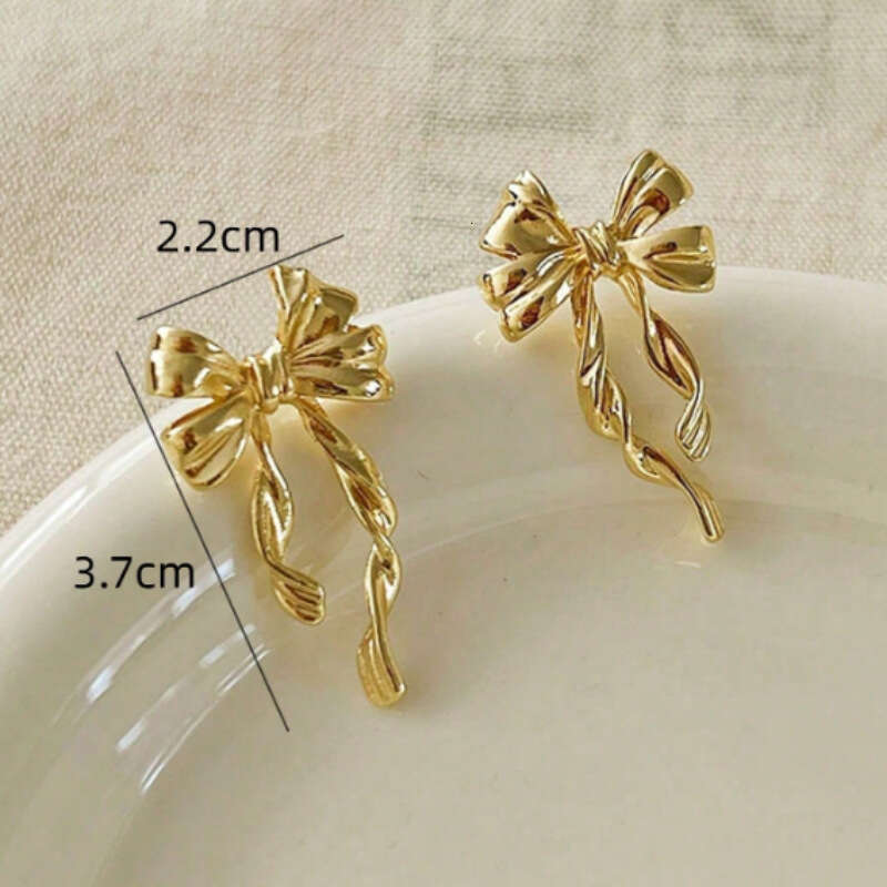 European And American Light Luxury Alloy Bowknot For Women High-end Feel Earrings