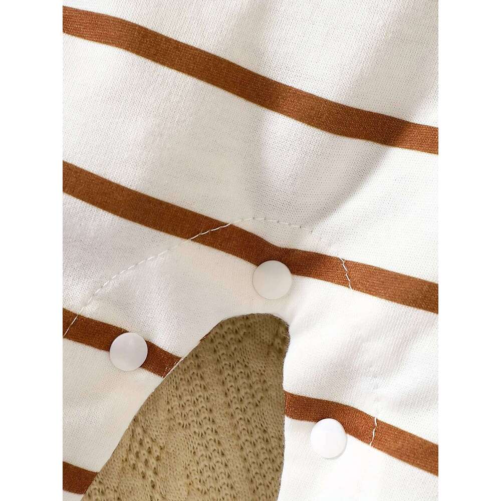 "Korean-Style Baby Romper | Brown White Striped Onesie with Bear-Holding-Heart Embroidery - 'I Love Mom & Dad' Themed" Z260304