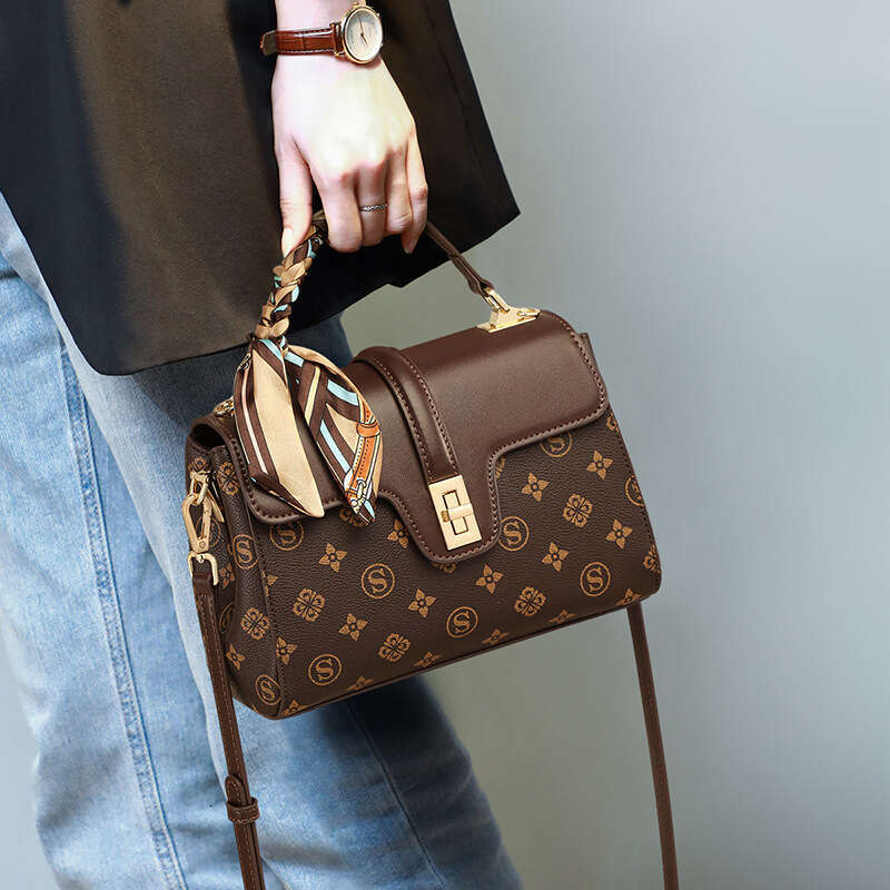 Luxury Shoulder Bags Totes Hobo Handbag New Crossbody Large Capacity Middle Aged Moms Gift Commuter Bag For Women SENYY