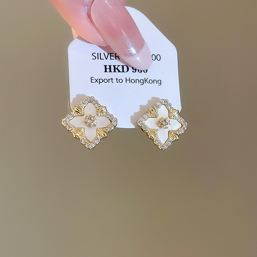 Four-leaf flower for women with pearls gold Light luxury niche exquisite bracelet necklace earrings 2026new vintage style - view 7