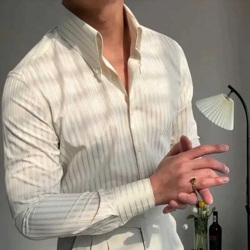 Business Square Collar Stripe Retro 2024 Autumn Mens Splicing Button Fashion Slimming Style Versatile Casual Long Sleeve Shirts M260305